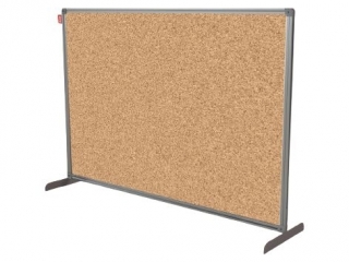 PRZEGRODA BIURKOWA MEMOBE, OBUSTRONNIE KORKOWA, RAMA ALUMINIOWA, METALOWA PODSTAWA SREBRNA, 150X60 CM