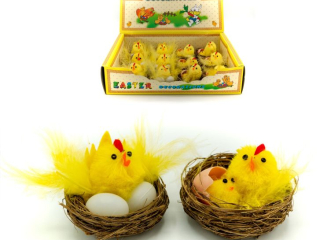 Kurczaki wielkanocne WKZ-8246 w gniazdkach 5, 5 cm. 1 box zawiera 12 szt., 2 wzory.